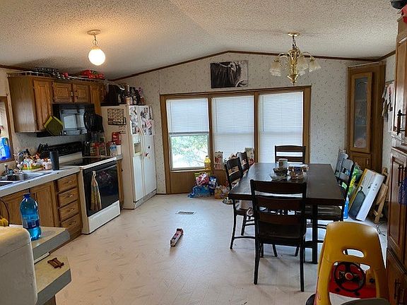 2nd image of 1013 Birch Ave