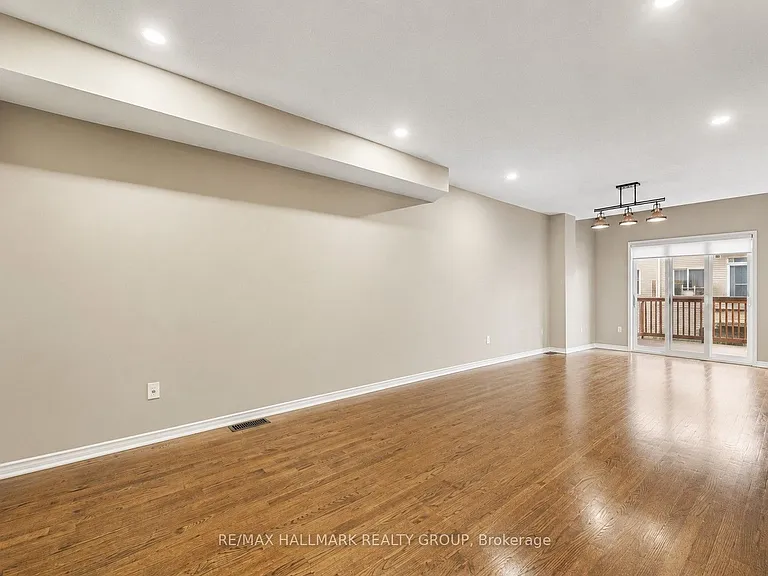 224 Lamplighters Dr — Photo 6