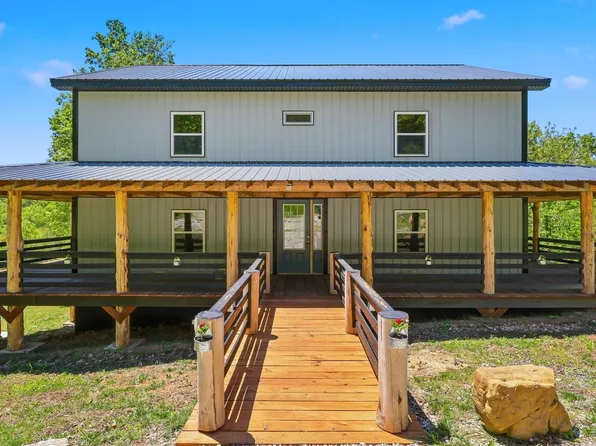 1237 Burton Williams Rd, Irvine, KY 40336