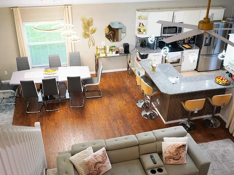 2592 Chatham Cir — Photo 2