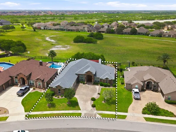 6410 Coronation Dr, Corpus Christi, TX 78414