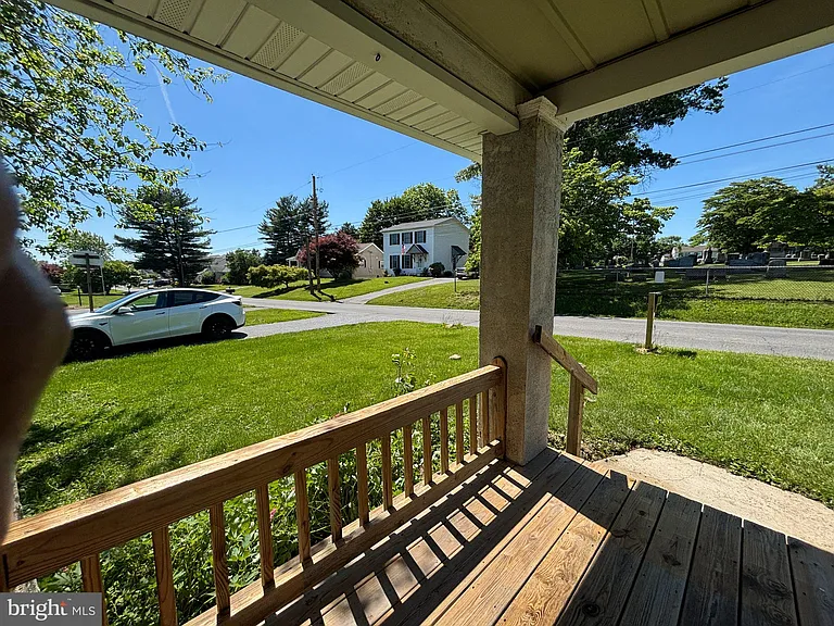 888 Walnut St — Photo 29
