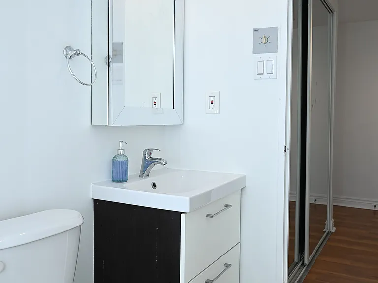 65 Scadding Ave #Penthouse 16 — Photo 14