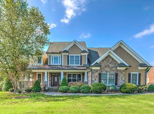 735 Bayshore Rd, Knoxville, TN 37934