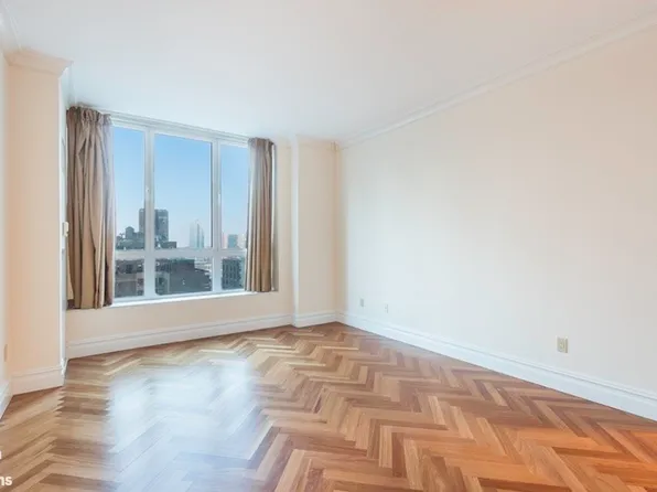 351 East 51st Street 12B image 4 of 5