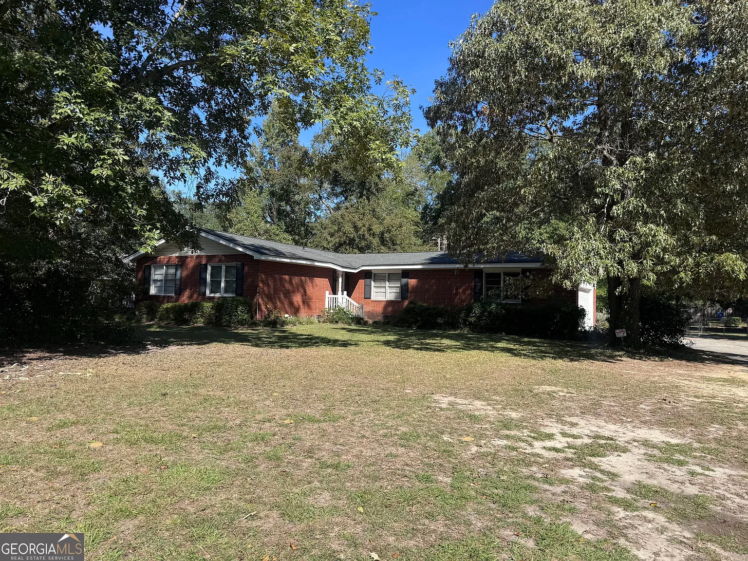 3 bed, 1.5 bath, 1522 sqft, $1,800 — Photo 1