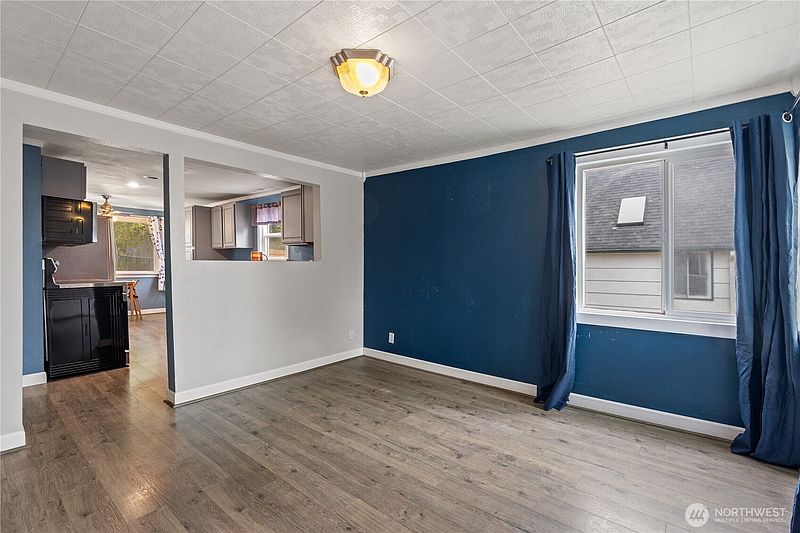 5th image of 2524 Barnett Street