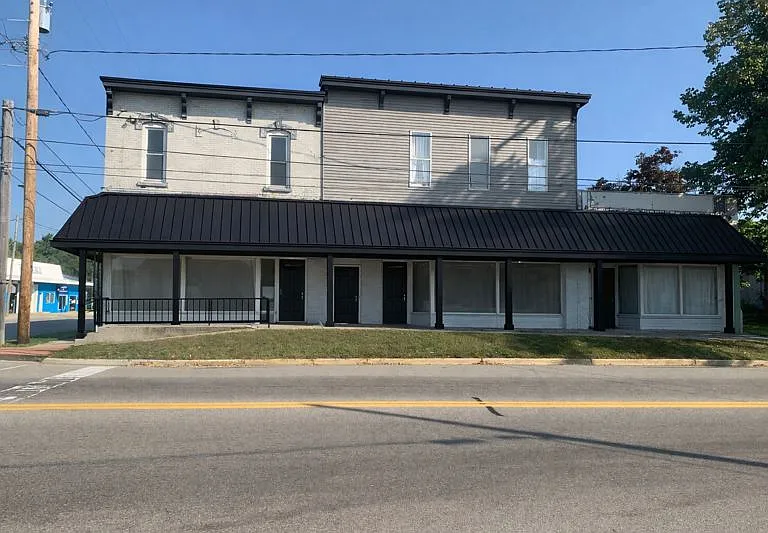 7 E Muskegon St #C — Photo 9