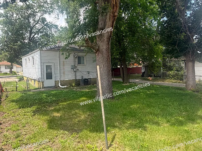 4125 Pierce St — Photo 2
