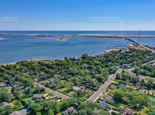 53 Foster Ave, Hampton Bays, NY 11946