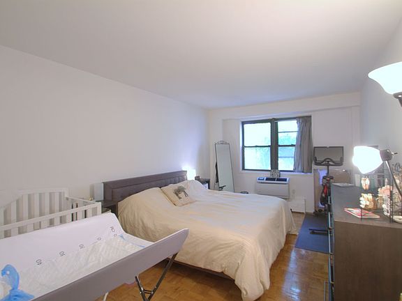5th image of 320 E 54th St APT 1F
