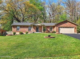 9206 Lakeridge Dr, Louisville, KY
