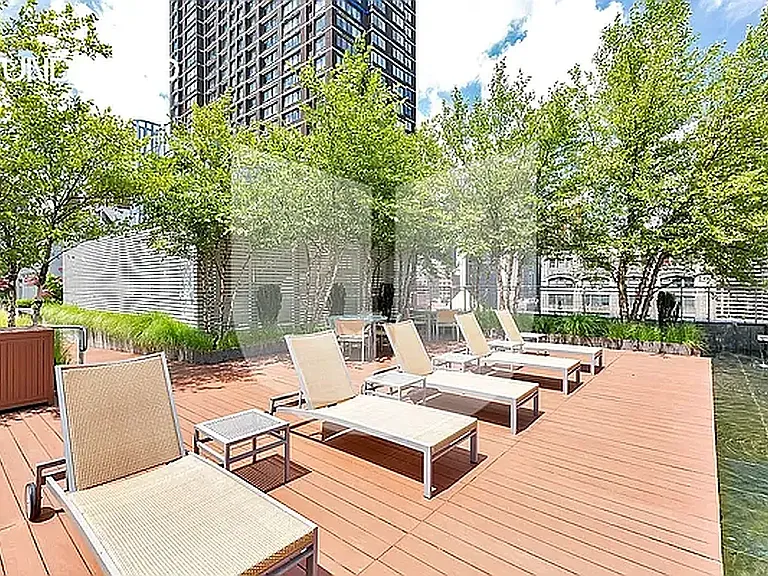 303 E 33rd St #7BF — Photo 5