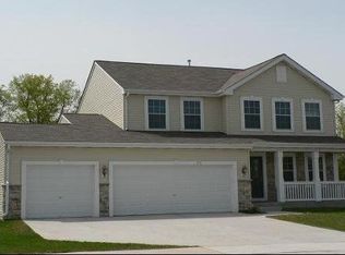 715 Meadowview Ln, Johnson Creek, WI 53038