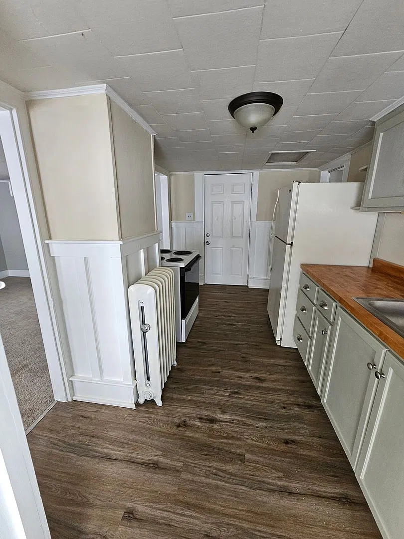 90 Orange St — Photo 1