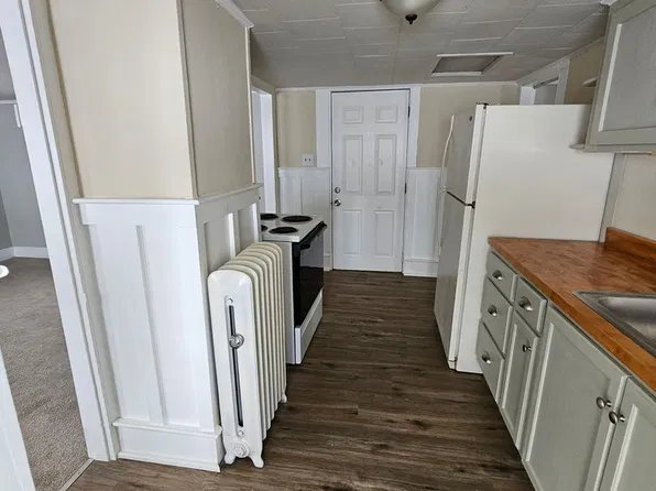 90 Orange St, 90 Orange St APT 2R, Manchester, NH 03104
