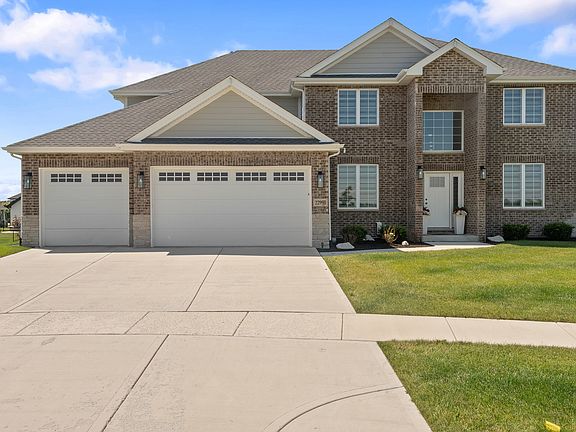 3rd image of 22991 Lancaster Ct