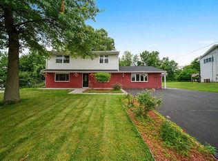 59 Hastings Rd, Kendall Park, NJ 08824