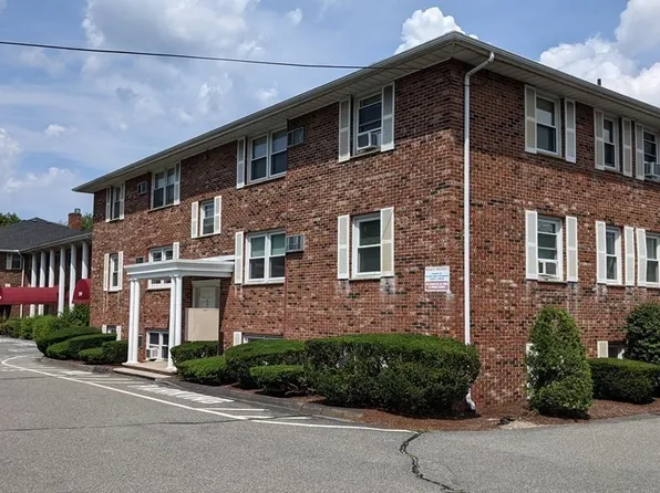 237 Main St APT A2, Reading, MA 01867