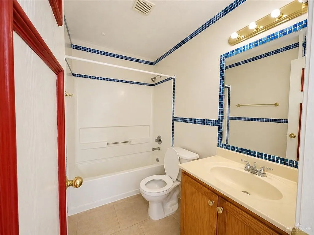 3 bed, 2.0 bath, 1250 sqft, $1,450 — Photo 3