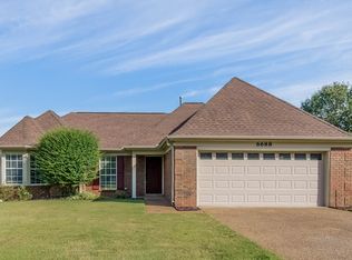 6688 Millgrove Park Dr, Memphis, TN 38135