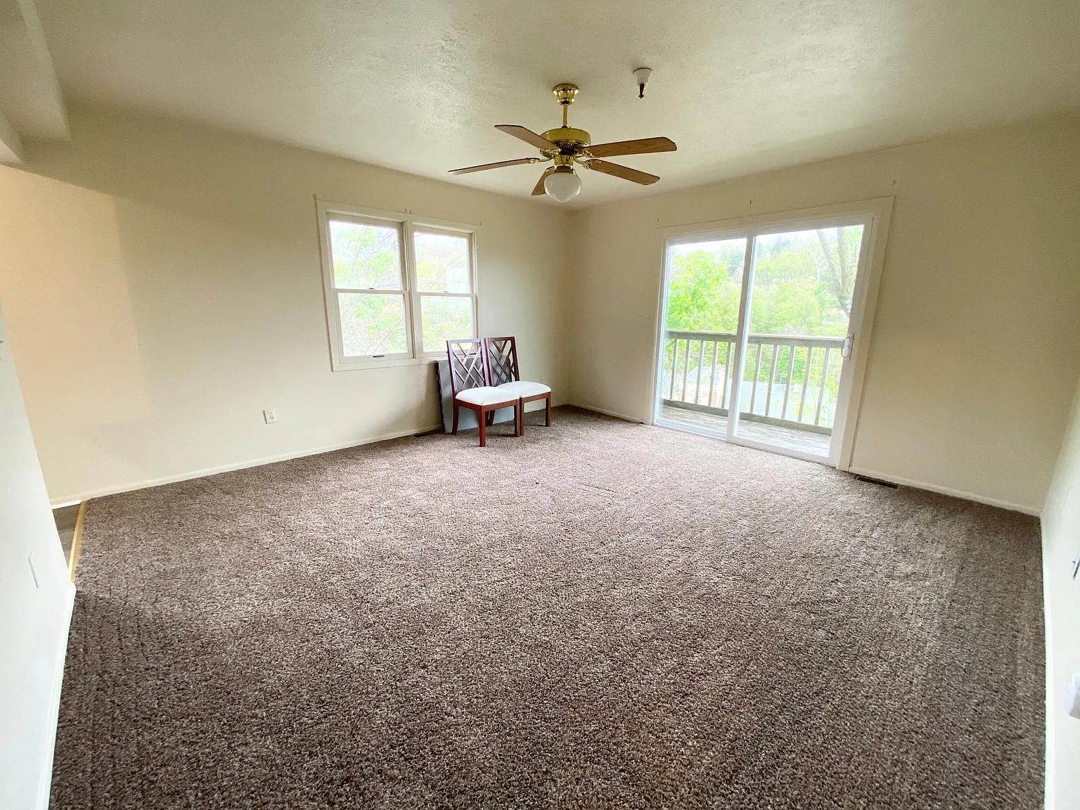 3 bed, 1000 sqft, $1,200 — Photo 4