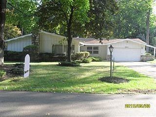 1st image of 18 Nepahwin Dr