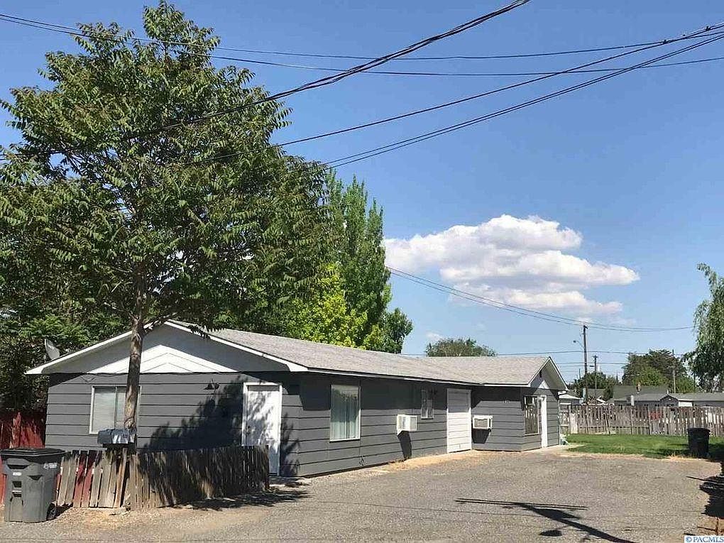 624 S 10th St Sunnyside WA 98944 Zillow