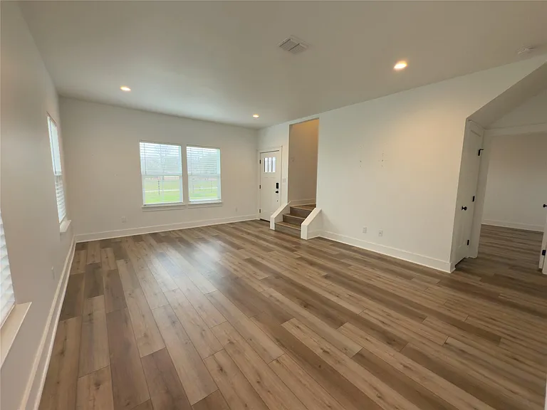 424 Stagecoach Trl — Photo 11