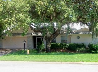 26057 Newcombe Cir, Leesburg, FL 34748