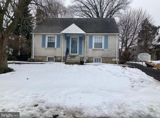 914 Arnold St, Philadelphia, PA 19111