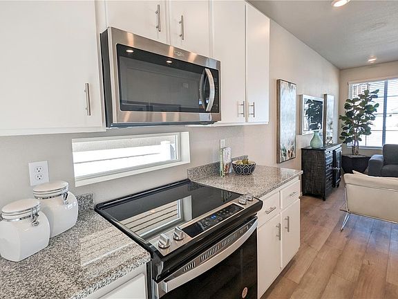 5th image of 3421 Pearwood Drive