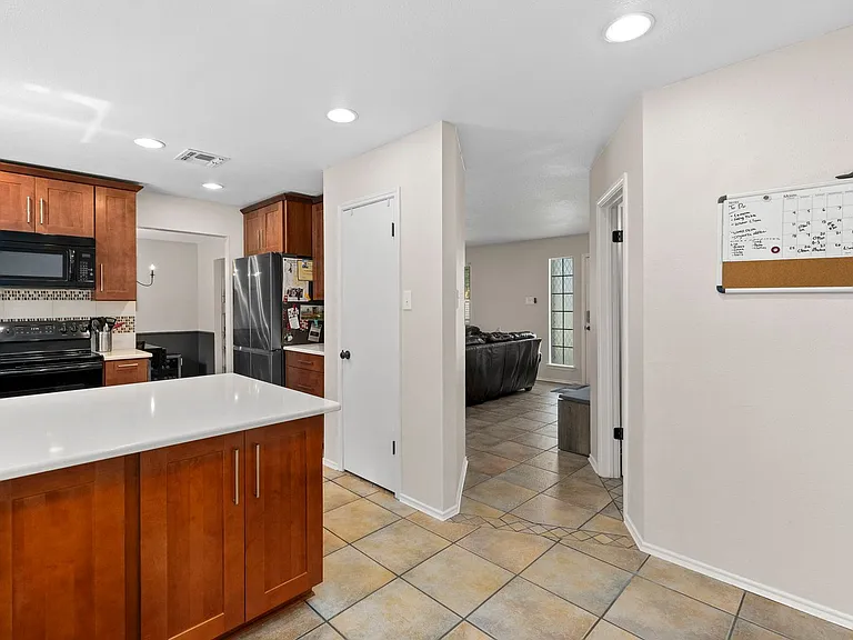 7306 Park Trl W — Photo 15