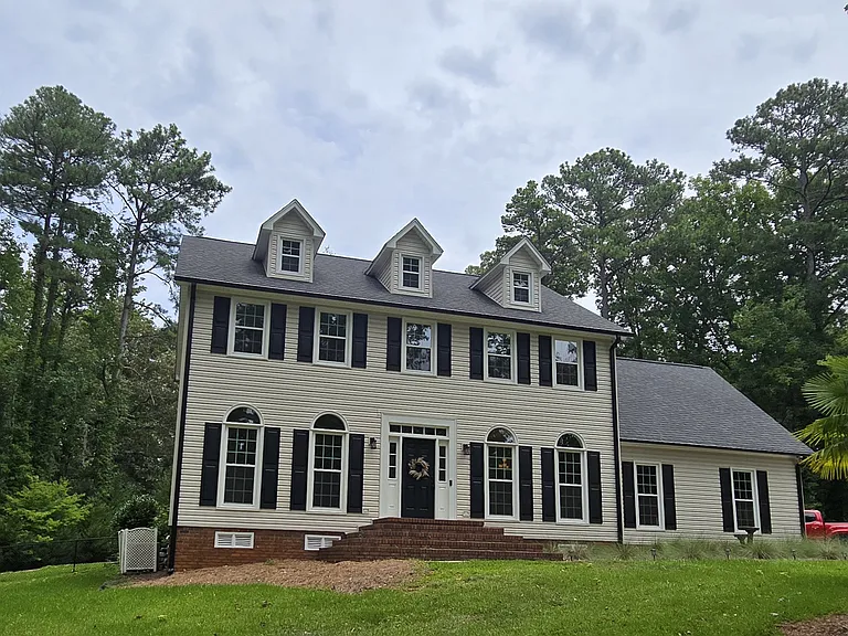 120 Wendover Rd — Photo 1