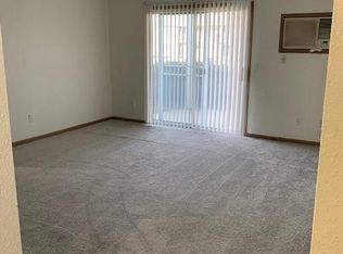 419 Stratford Way APT 2, Holland, MI 49423