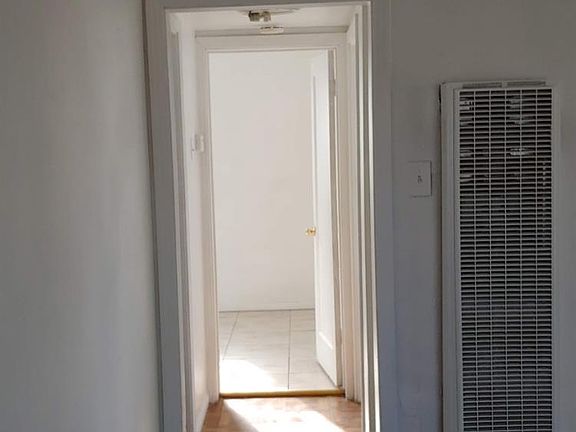 3rd image of 1130 Dolores St
