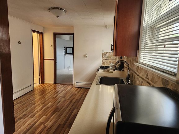 3rd image of 1 Dunston Ave #1