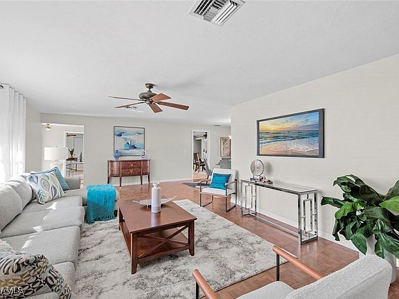 5th image of 1241 Logan Ln