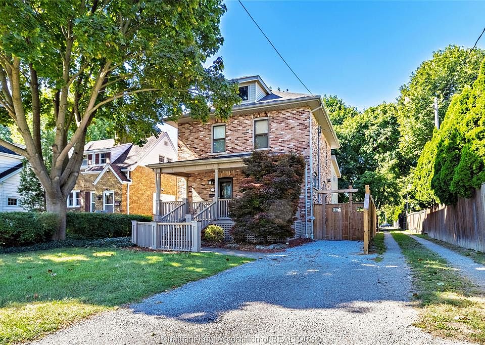 1st image of 74 Robertson Ave