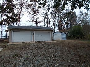 3rd image of 698 Hunters Creek Ln