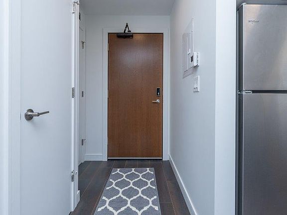 2nd image of 510 12th Ave SW #505