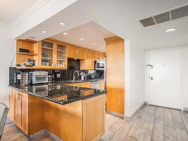 4316 Marina City Dr #927C — Photo 13
