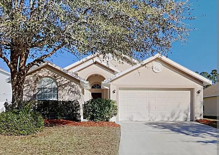 1st image of 4004 Greenleaf Dr