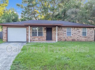 110 Bee St, Summerville, SC 29483