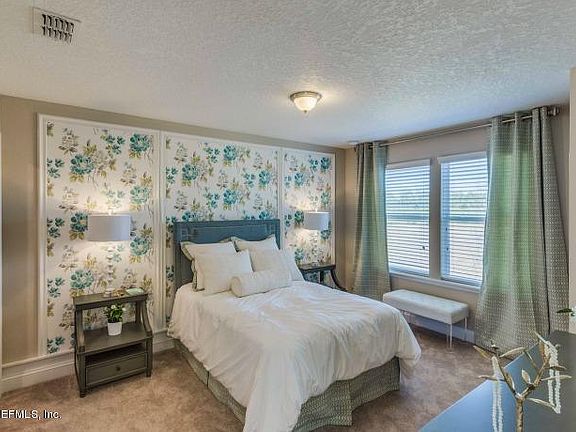 3rd image of 88 Sweet Oak Way