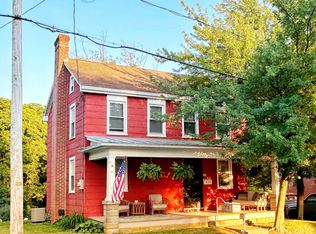 419 S 9th St, Akron, PA 17501