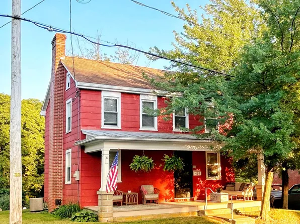 419 S 9th St, Akron, PA 17501