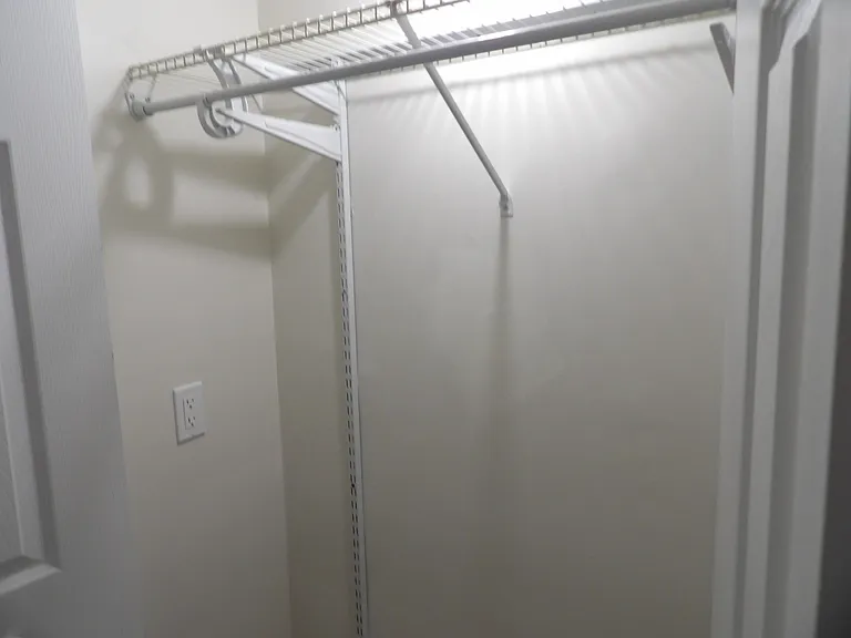3845 Victoria Dr — Photo 25
