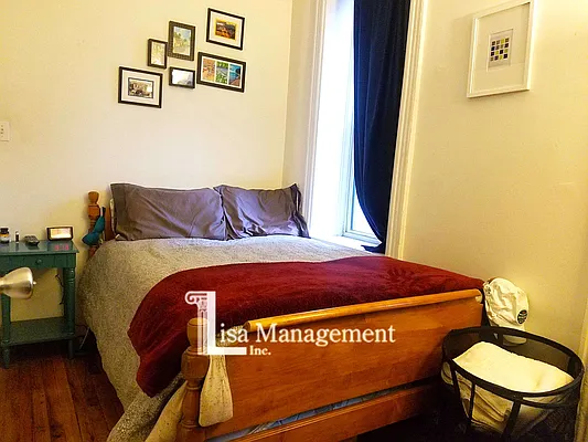 Rented by Lisa Management | media 6