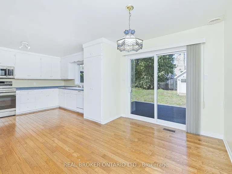 33 Victoria St — Photo 12